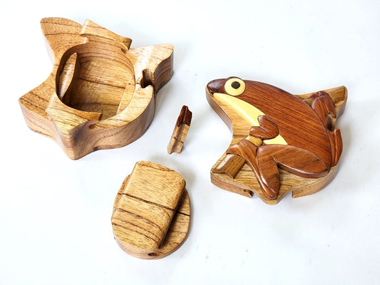 Tree Frog - Handmade Wooden Puzzle Box with Secret Compartment, All-Natural Intarsia Wood Art