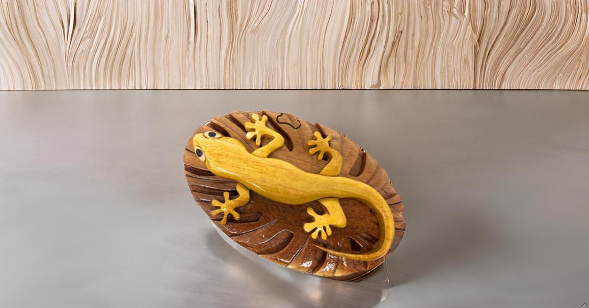 Gecko, All Natural Wood Puzzle Box, Handcrafted with Hidden Compartment and Key, Exotic Intarsia Wood Art